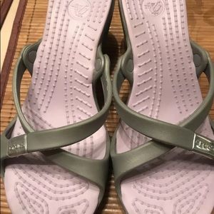 Army/Sage Green Croc Wedges: Good Condition